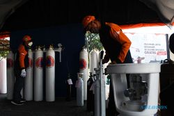 FOTO : Oksigen Gratis Bagi Warga Isoman di Madiun