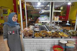 Bikin Baper! Rumah Makan di Wonogiri Ini Selalu Panggil Sayang kepada Para Pembelinya