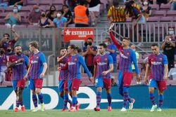 Barcelona Ditahan Imbang Granada 1-1