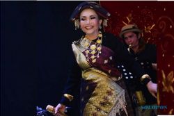 Profil Elly Kasim, Penyanyi Legendaris Pop Minang yang Tutup Usia