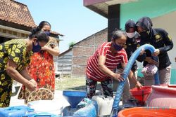 Aksi Polwan Grobogan Bantu Air Bersih Warga Desa Karangrejo