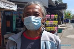 Kisah Mbah Gondrong, Karyawan Umbul Ponggok Klaten Jualan Pisang Demi Bertahan Hidup di Tengah Pandemi Covid-19