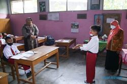 PTM Dimulai, Bupati Sragen Ingatkan Sekolah Konsisten Terapkan Prokes