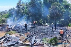 Anak Main Api, Kandang Sapi di Jatiyoso Karanganyar Ludes Terbakar