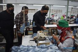 Karanganyar Punya Pabrik Produksi APD di Gondangrejo, Langganan Kemenkes dan RS di Indonesia