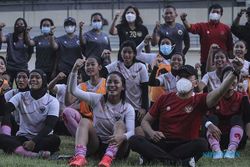 Uji Coba Timnas Sepak Bola Wanita vs Tim PON Jawa Barat Persiapan Kualifikasi Piala Asia Wanita