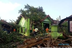 Angin Kencang Terjang Dua Kecamatan di Wonogiri, Puluhan Rumah Rusak