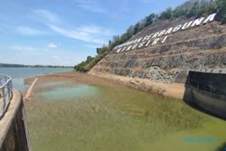Jelang Penutupan Dam Colo, Petani Kesal Air WGM Wonogiri Malah Dibuang