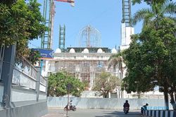 Rangka Kubah Masjid Agung Karanganyar Mulai Dipasang