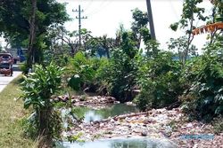 2 TPS di Sragen Ditutup, Warga Buang Sampah ke Sungai dan Saluran Irigasi