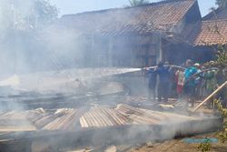 Rumah Pensiunan Guru di Grobogan Ludes Terbakar, Kerugian Rp125 Juta