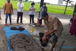 Mantul, Penyandang Disabilitas di Klaten Belajar Bikin Pupuk Organik