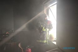 Konsleting AC, Ruang di Kantor Jasa Sih Wiryadi Terbakar