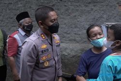 Kapolres Klaten Bantu Bocah Asal Sidowayah yang Kehilangan Penglihatan