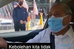 Sambil Pamer Masih Lancar Nyetir, Mahathir Komentari Wacana SIM Lansia