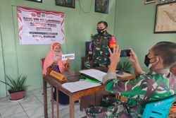 Salurkan Bansos BTPKLW di Wonogiri, TNI-Polri Jamin Tak Ada Potongan