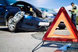 Tragis! Diawali Kejar-kejaran, Pengendara Motor Tewas Dilindas Mobil Avanza