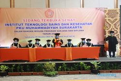 ITS PKU Muhammadiyah Surakarta Gelar Wisuda dengan Prokes Ketat