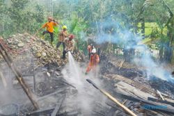 Api dari Rumpun Bambu Membesar, Rumah Warga Jumantono Hangus Terbakar