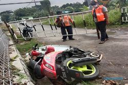Nyaris Tertabrak Kereta di Semarang, Mahasiswi Demak Korbankan Motor