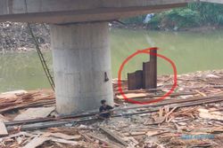 Disebut Ada Makhluk Gaib, Tiang Proyek Jembatan Nambangan Gagal Dicabut