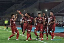 Persis Solo Menang Telak 5-2 Atas Persijap, Ini Foto-Foto Pertandingan