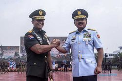 Upacara Serah Terima Jabatan Panglima TNI di Jakarta, Ini Foto-Fotonya
