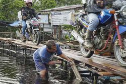 4 Pekan Banjir di Sintang Kalbar, Ribuan Warga Bertahan di Pengungsian