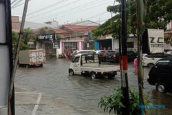 Hujan Seharian, 6 Ruas Jalan di Semarang Tergenang Banjir, Ini Datanya