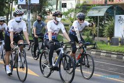 Tour de Borobudur 2021 Diawali di Solo, Ganjar & Gibran Gowes Bareng