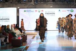 Batik Lasemku Dorong Rembang Jadi Kota Fesyen lewat Fashion Parade