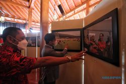 Pameran Foto di Pucangsawit Ungkap 4 Dekade Rudy Melayani Warga Solo