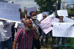 Tolak UGR Jalan Tol, Warga Tiga Desa Kecamatan Ngawen Geruduk PN Klaten
