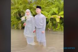 Viral! Tempat Resepsi Banjir, Pasangan Pengantin Tetap Santuy