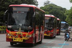 Bus BST Solo Gratis untuk 3 Kategori Penumpang karena Subsidi dari Teman Bus