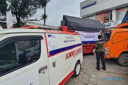 Nurani Astra Salurkan Bantuan Rp4,4 Miliar ke Korban Erupsi Semeru