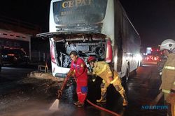 Bus Eka Kobong di Jl. Solo-Jogja Klaten, Puluhan Penumpang Auto Kabur