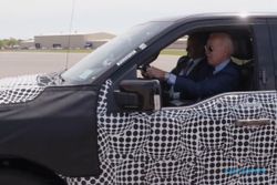 Sambil ngeGas, Joe Biden: Kendaraan Listrik adalah Masa Depan