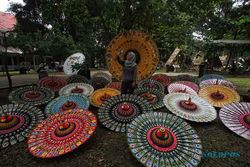 Festival Payung di Balekambang Solo, Cantik Sekaligus Sarat Makna