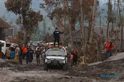 Tim SAR Sisir 2 Desa, Cari 13 Korban Erupsi Semeru yang Belum Ditemukan