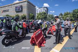 Antisipasi Massa Reuni 212, Ini Foto-Foto Penyekatan Jalan di Jakarta