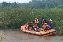 Wisata Susur Sungai Naik Jip, 5 Wisatawan Terjebak Banjir di Magelang