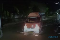 Malam Tahun Baru, Sejumlah Ruas Jalan di Kota Semarang Banjir