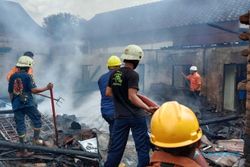 Gegara Puntung Rokok, Rumah Warga Karangmojo Tasikmadu Ludes Terbakar
