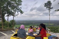 Puncak Saka, Bukit Bintang di Kulonprogo yang Punya Pemandangan Asyik