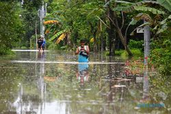 Hujan Deras Selama 6 Jam, 14 Desa di Madiun Jatim Terendam Banjir