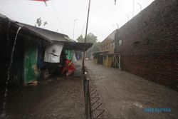 Hujan Deras, Wilayah Setabelan Solo Tergenang Luapan Anak Kali Pepe