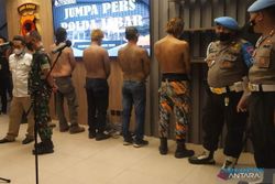 Polda Jabar Bekuk Tokoh Perusuh di Depan Mapolda
