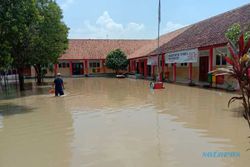 Sekolah Kebanjiran, Pelajar SDN 4 Kebonromo Sragen Belajar di Rumah