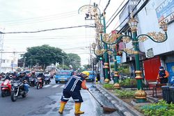 Destinasi Wisata Kayutangan di Malang Dibersihkan